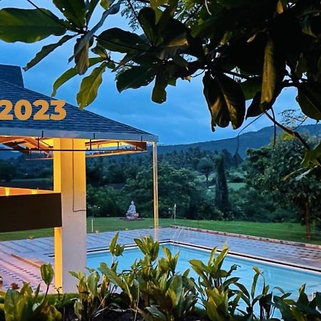 Commune18 Spa Resorts จิกมากาลูร์ ภายนอก รูปภาพ