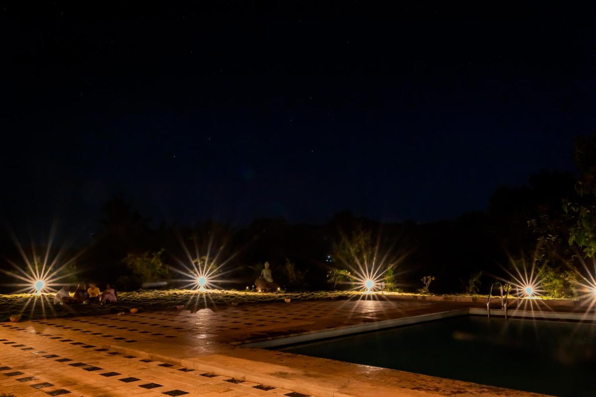 Commune18 Spa Resorts จิกมากาลูร์ ภายนอก รูปภาพ