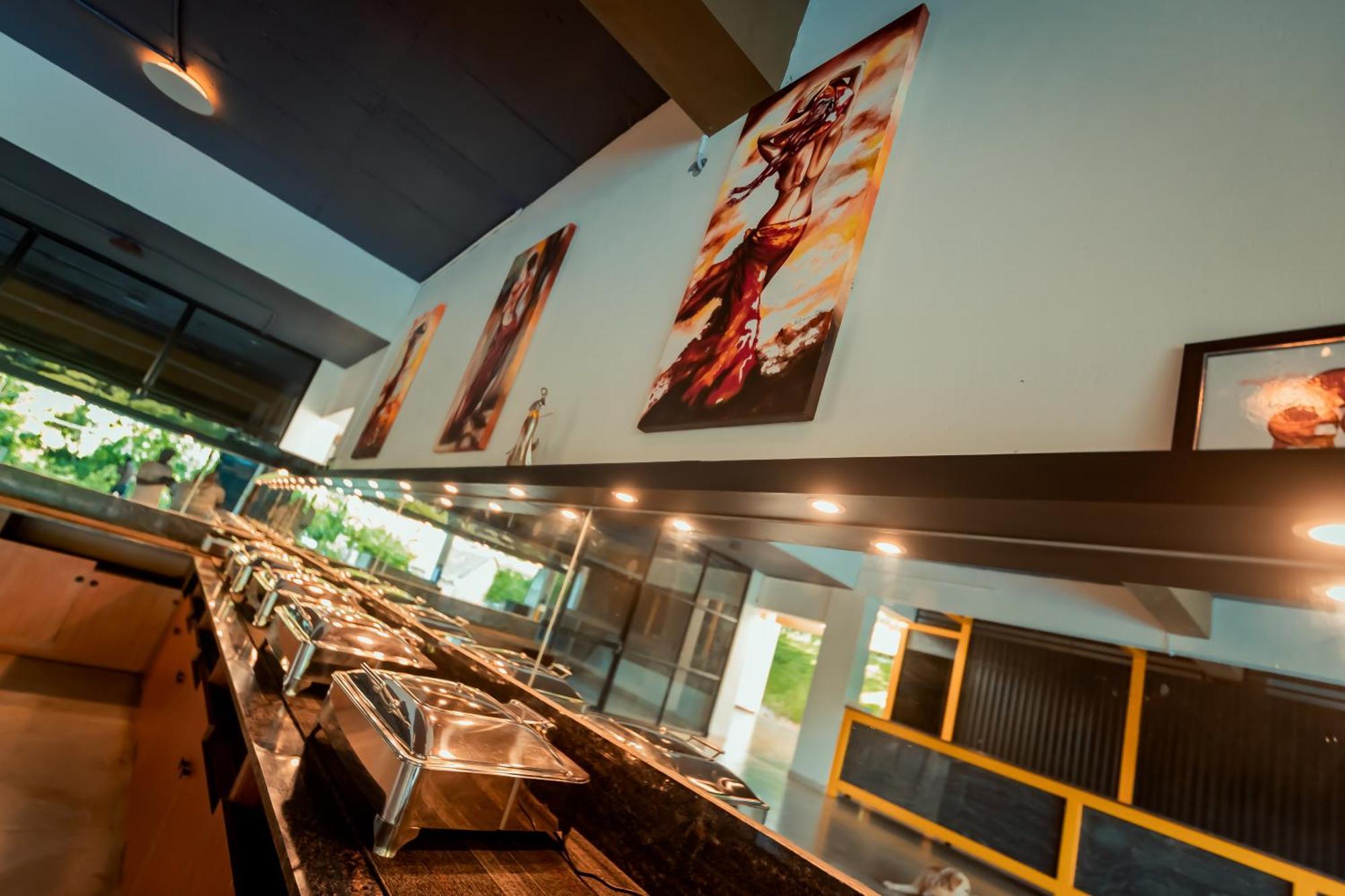 Commune18 Spa Resorts จิกมากาลูร์ ภายนอก รูปภาพ