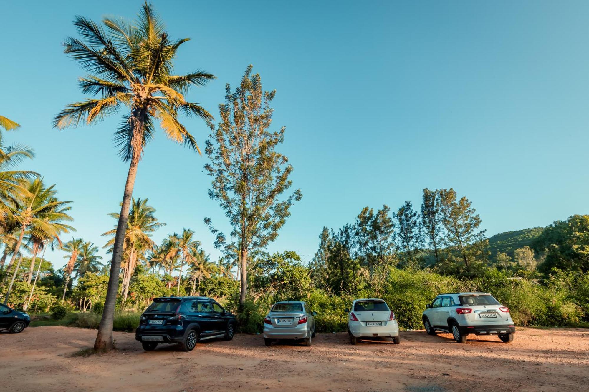 Commune18 Spa Resorts จิกมากาลูร์ ภายนอก รูปภาพ