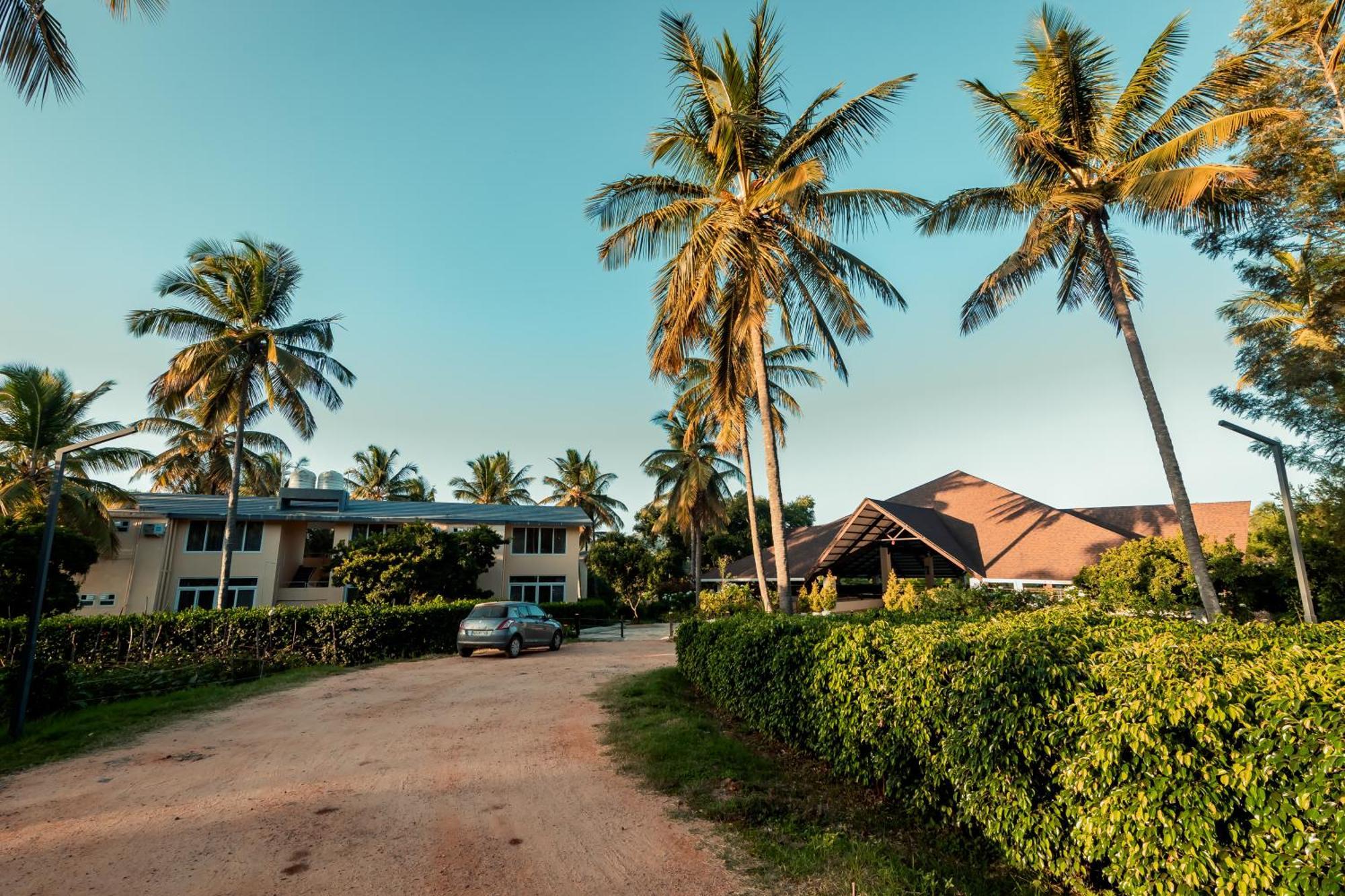 Commune18 Spa Resorts จิกมากาลูร์ ภายนอก รูปภาพ