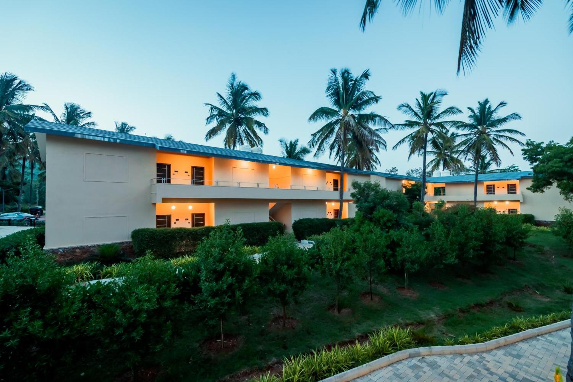 Commune18 Spa Resorts จิกมากาลูร์ ภายนอก รูปภาพ